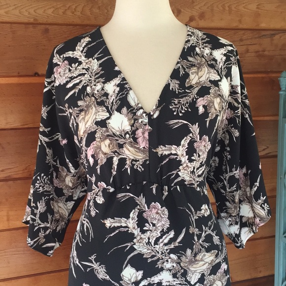 Flynn & Rose Floral Dress - Picture 2 of 7